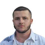 Jeune étudiant en école supérieur qui veut aider les plus jeunes en anglais